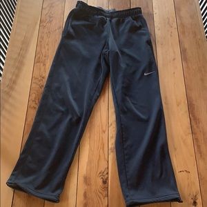 Nike Therma-Fit size small